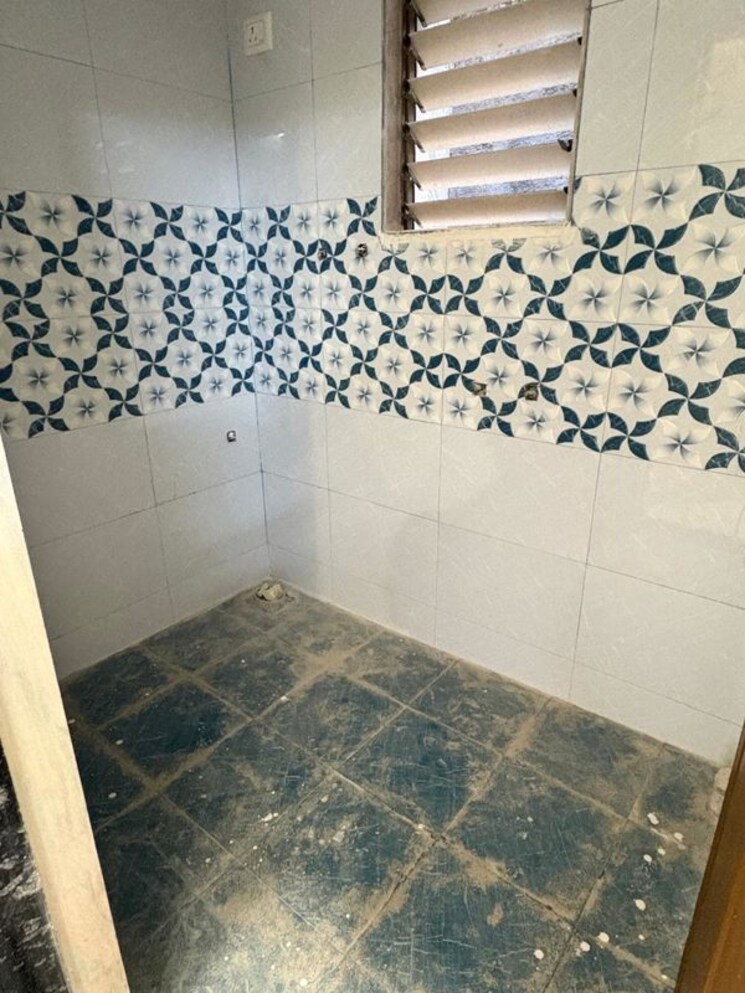 Bathroom, shree-nana-heights 1 Bedroom 426 Sq.Ft. Apartment In Virar East Palghar 9782436