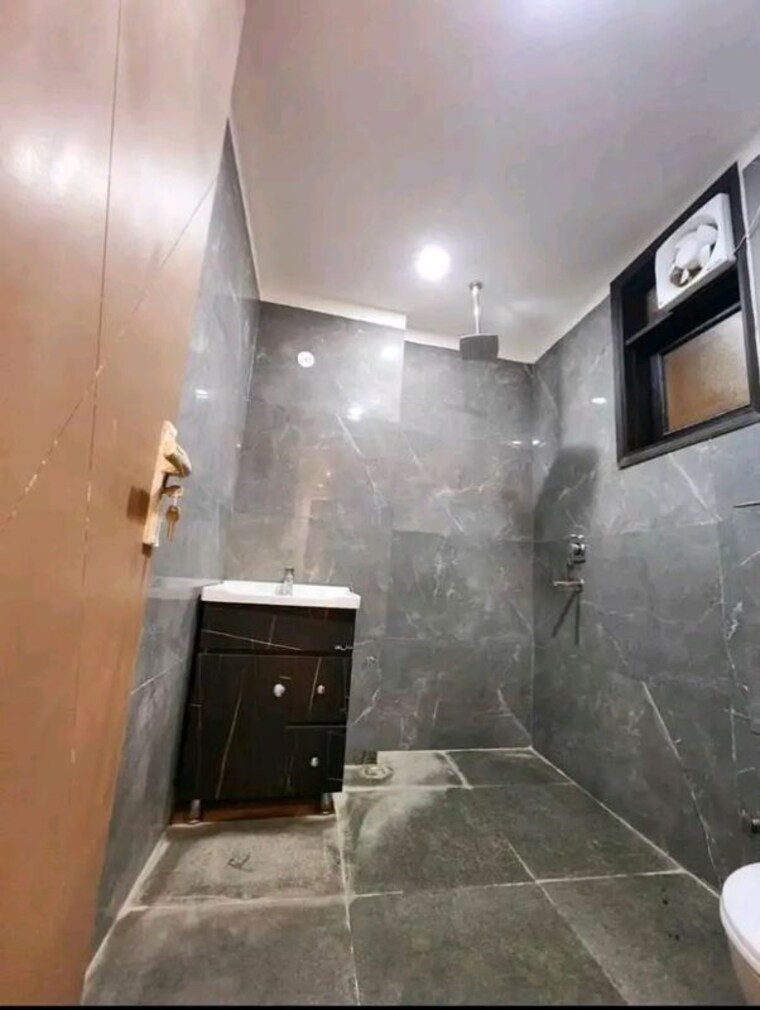 undefined, chattarpur 3 Bedroom 1220 Sq.Ft. Apartment In Chattarpur Delhi 9782447