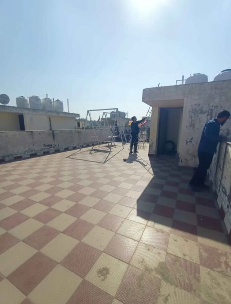 Terrace, pir machalla 3 Bedroom 1350 Sq.Ft. Apartment In Pir Machalla Zirakpur 9782451