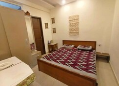 3 BHK + Pooja Room Apartment For Sale in Pir Machalla