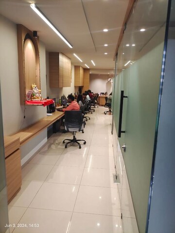  Office Space For Rent in Vastrapur