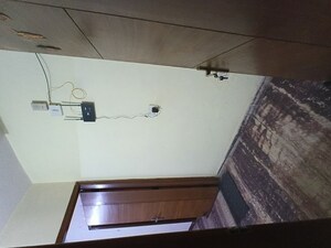 Furnished Amenities in 2 BHK Builder Floor at Nirman Vihar – for Rent