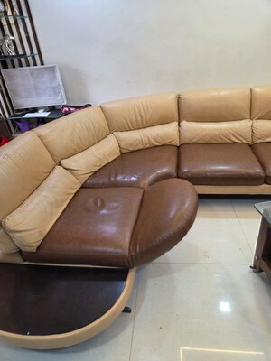 Furnished Amenities in 3 BHK Apartment at Poddar Palm Greens, Makarba – for Rent