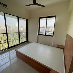 Room in 3 BHK Apartment at Lotus Amalfi, Versova – for Rent
