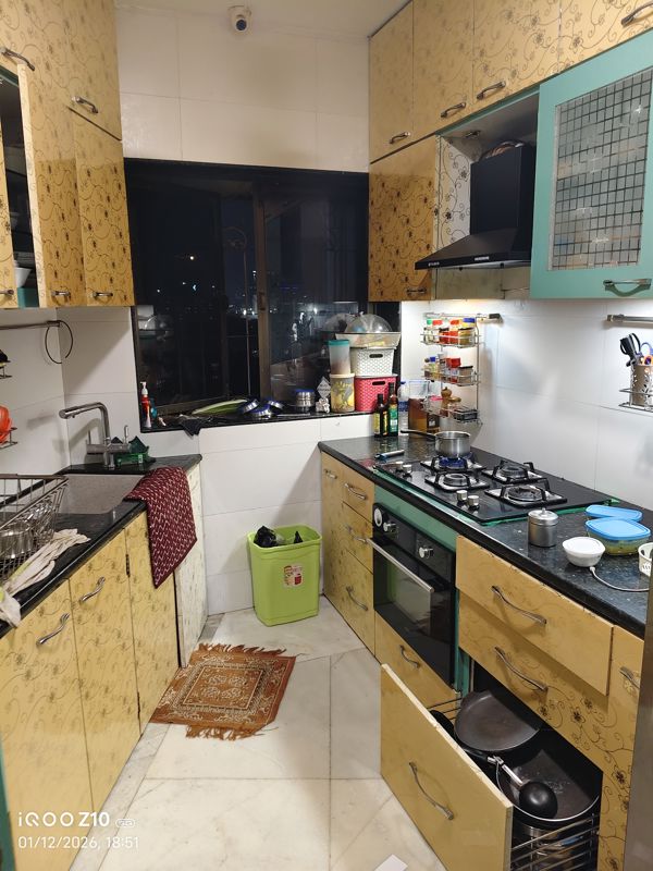 3 BHK 1600 Sq.Ft. Apartment in Kanti Apartments