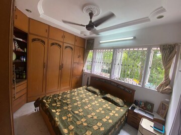 Bedroom in 3 BHK Apartment at Shalaka Apartment, Nariman Point – for Rent