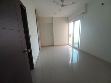 3 BHK Apartment For Rent in Mahagun Mirabella, Sector 79
