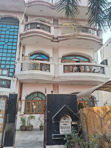 6+ BHK Independent House For Sale in Sainik Colony