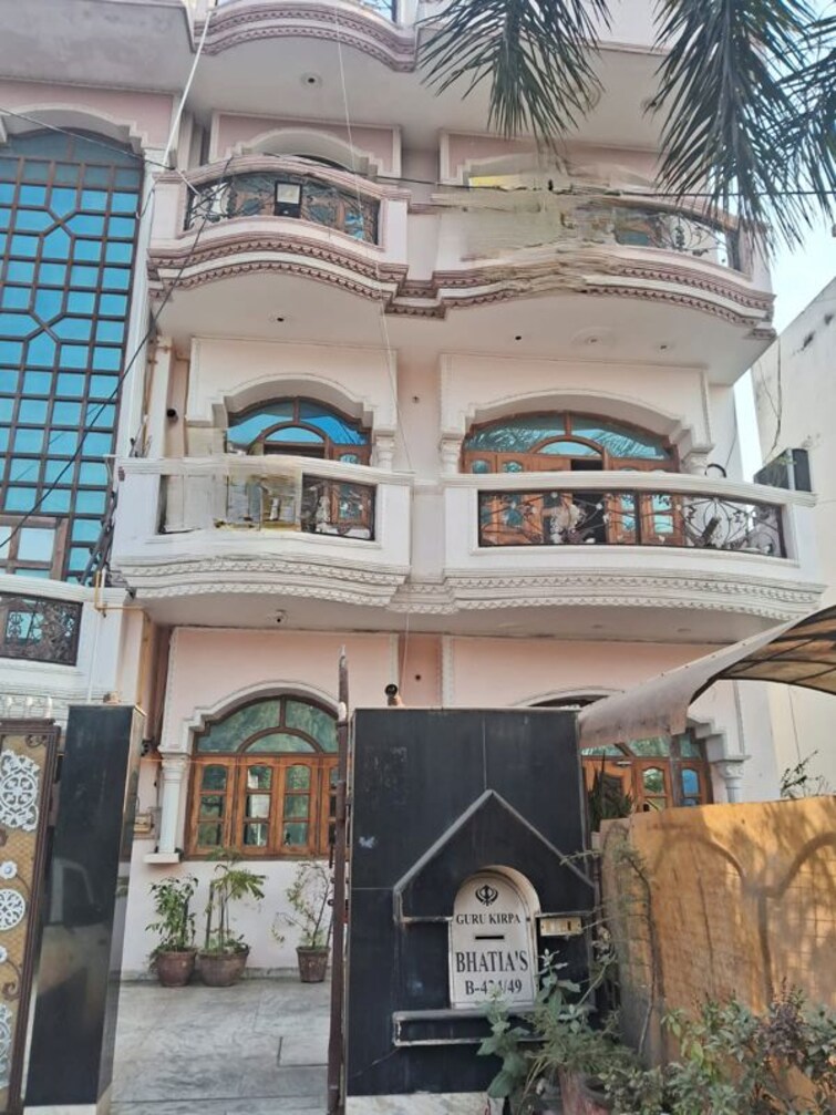 Cover Image, sainik colony 6+ Bedroom 5500 Sq.Ft. Independent House In Sainik Colony Faridabad 9781827