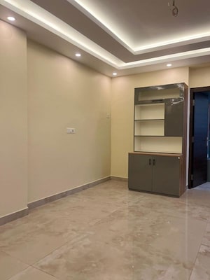 Room in 3 BHK Apartment at SKA Estate, Eta Ii Greater Noida – for Sale