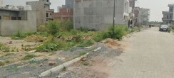 Plot For Sale in Gaur Yamuna City 7th Parkview