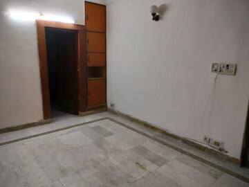 Room in 4 BHK Independent House at Sector 23 – for Rent