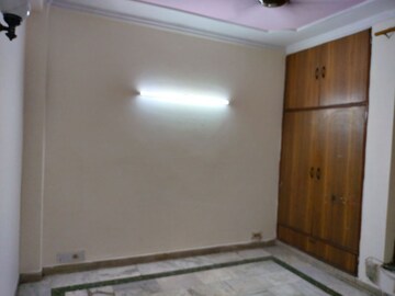 Room in 4 BHK Independent House at Sector 23 – for Rent