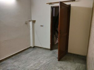 Room in 4 BHK Independent House at Sector 23 – for Rent