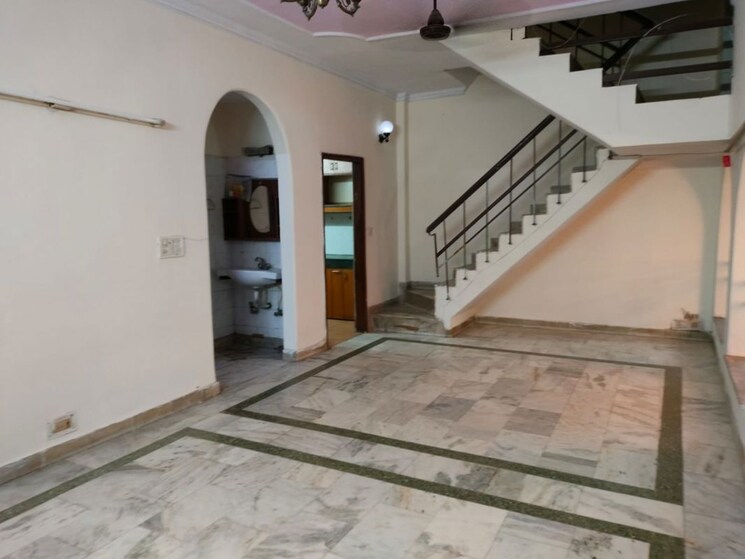 undefined, sector 23 4 Bedroom 2800 Sq.Ft. Independent House In Sector 23 Gurgaon 9783045