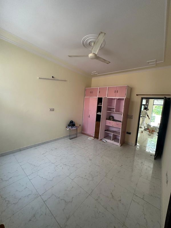 3 BHK + Pooja Room Villa For Rent in Sector 9