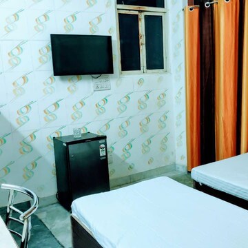 1 BHK Builder Floor For Rent in Sector 62