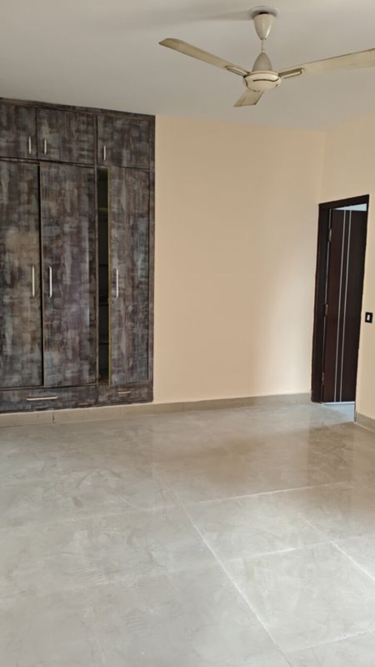 Room, tarang-orchid 3 Bedroom 1950 Sq.Ft. Apartment In Sector 28 Faridabad 9783181