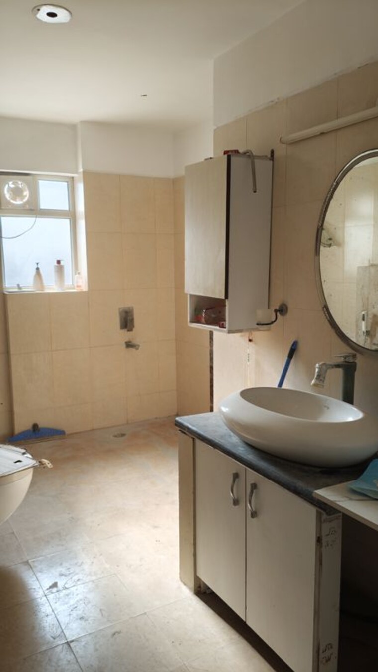 Bathroom, tarang-orchid 3 Bedroom 1950 Sq.Ft. Apartment In Sector 28 Faridabad 9783181