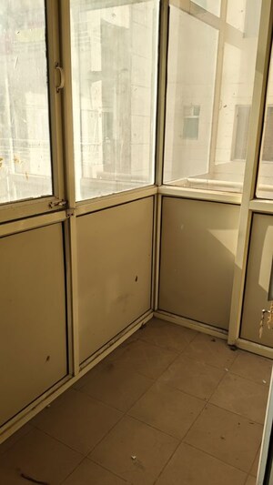 Room in 3 BHK Apartment at Tarang Orchid, Sector 28 – for Rent