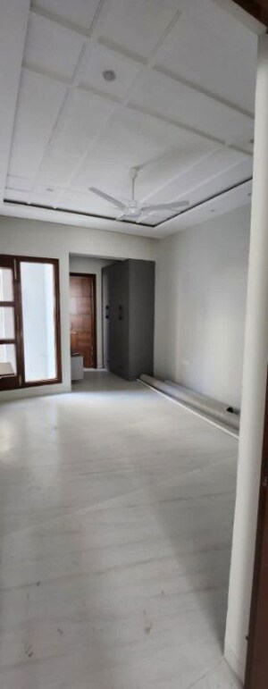 Room in 2.5 BHK Independent House at Sector 20 – for Rent