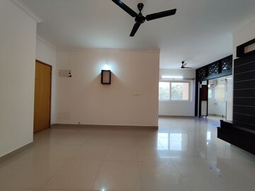 Room in  Apartment at Mantri Webcity, Hennur – for Rent