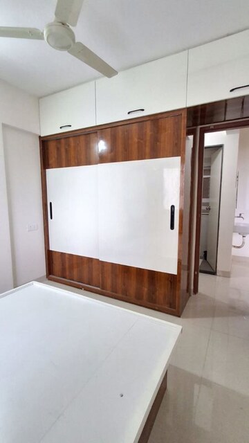 Room in 1 BHK Apartment at Sai Nagari CHS Kalyani Nagar, Kalyani Nagar – for Rent