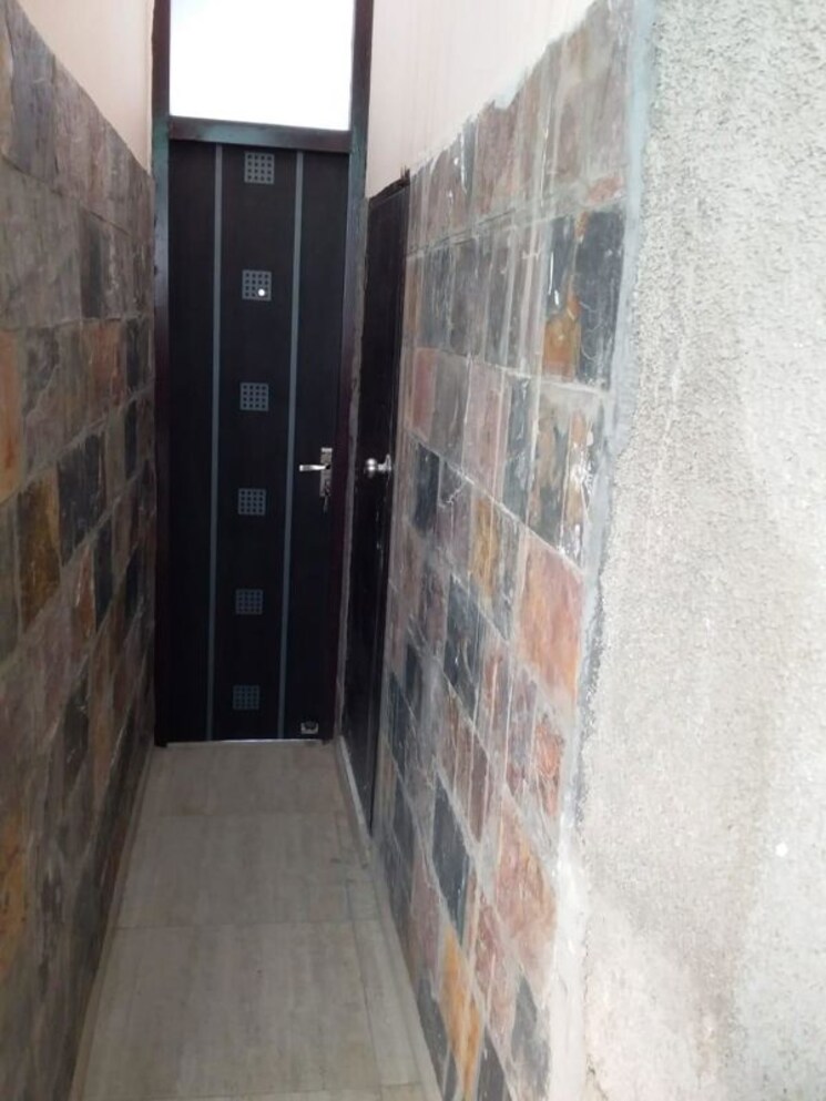 Bathroom, sector 17 dwarka 1 RK 800 Sq.Ft. Apartment In Sector 17 Dwarka Delhi 9783546