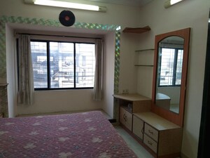 Room in 3 BHK Apartment at HDIL Metropolis Residences, Andheri West – for Rent