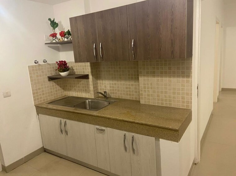 Bathroom, emaar-gurgaon-greens 3.5 Bedroom 1650 Sq.Ft. Apartment In Sector 102 Gurgaon 9783832