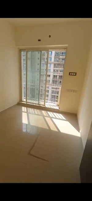 Room in 3 BHK Apartment at Rustomjee OZone, Goregaon West – for Rent