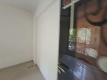 Furnished Amenities in 1 BHK Apartment at Iris CHS, Kasarvadavali – for Rent