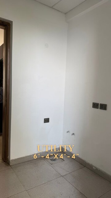 Room in 4 BHK Apartment at ABA County 107, Sector 107 – for Rent