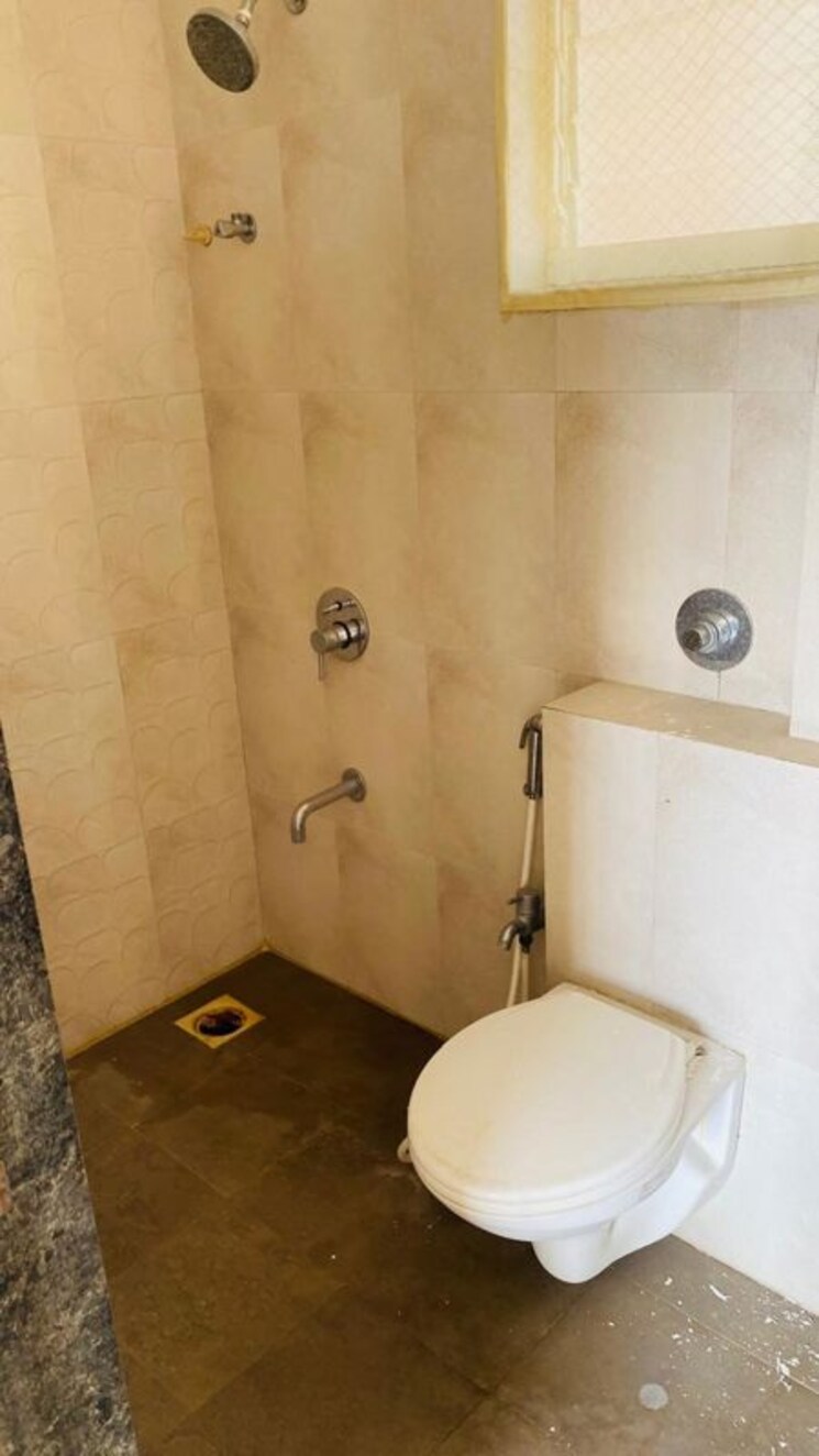 Bathroom, puranik-aarambh 1 Bedroom 700 Sq.Ft. Apartment In Ghodbunder Road Thane 9783859