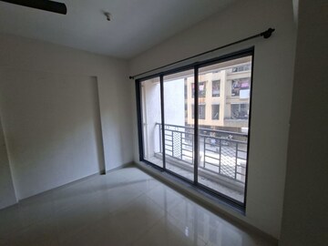 Room in 1 BHK Apartment at Raunak 108, Kasarvadavali – for Rent