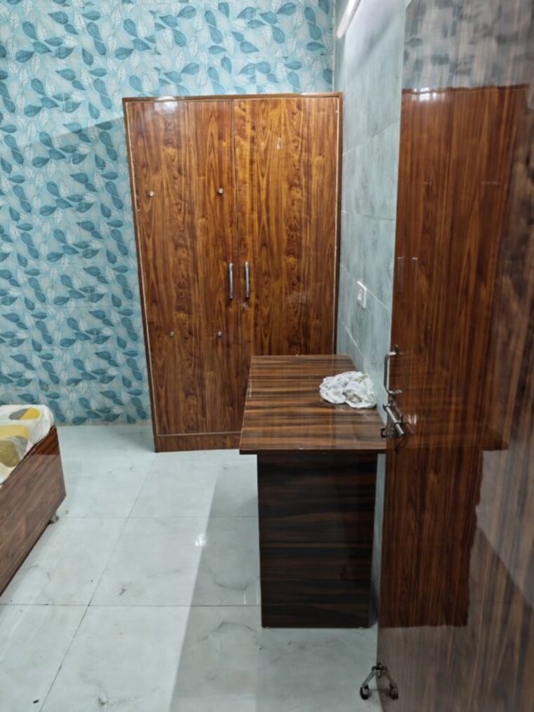 Bedroom, sector 40 2 Bedroom 100 Sq.Yd. Builder Floor In Sector 40 Gurgaon 9783934