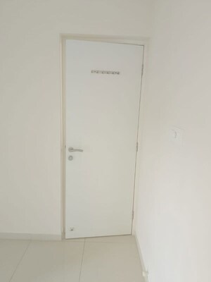 Room in 3 BHK Apartment at Godrej Green Vistas, Mahalunge – for Rent