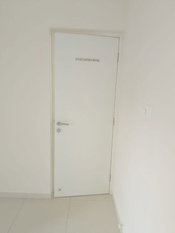 Room in 3 BHK Apartment at Godrej Green Vistas, Mahalunge – for Rent