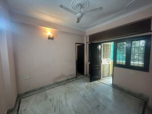 Room in 3 BHK Apartment at Sector 19 Dwarka – for Rent