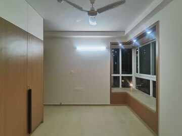 Room in  Apartment at Bhartiya Nikoo Homes Phase 2, Thanisandra Main Road – for Rent