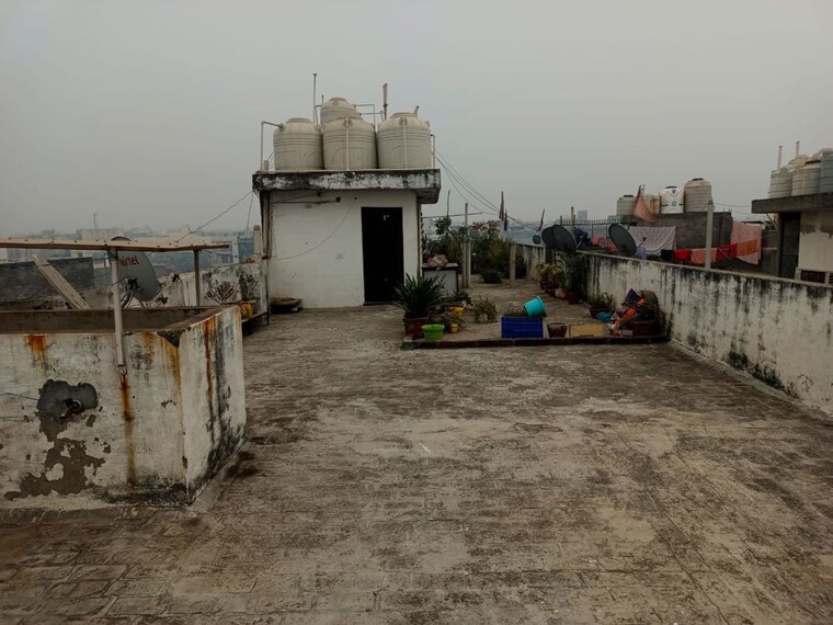 Exterior View, tomar colony 3 Bedroom 900 Sq.Ft. Apartment In Tomar Colony Delhi 9783925