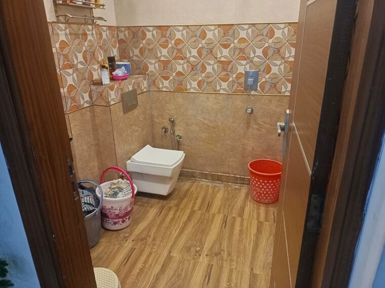 Bathroom, tomar colony 3 Bedroom 900 Sq.Ft. Apartment In Tomar Colony Delhi 9783925