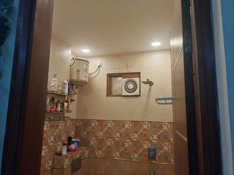 Bathroom, tomar colony 3 Bedroom 900 Sq.Ft. Apartment In Tomar Colony Delhi 9783925