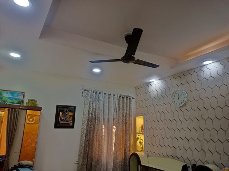 Room, tomar colony 3 Bedroom 900 Sq.Ft. Apartment In Tomar Colony Delhi 9783925