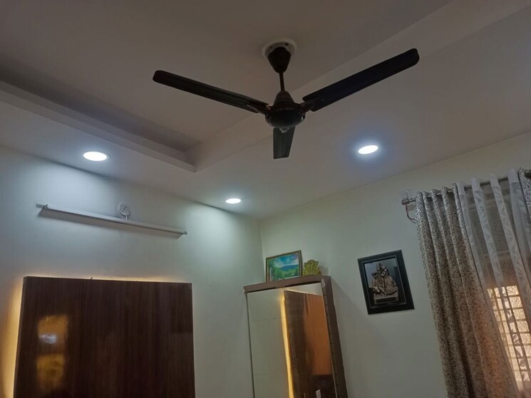 Other, tomar colony 3 Bedroom 900 Sq.Ft. Apartment In Tomar Colony Delhi 9783925