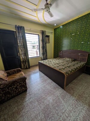 Living Room in 3 BHK Villa at Sector 23a – for Rent