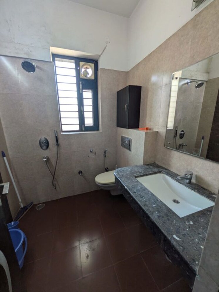 Attached Bathroom, sector 23a 3 Bedroom 2000 Sq.Ft. Villa In Sector 23a Gurgaon 9784156