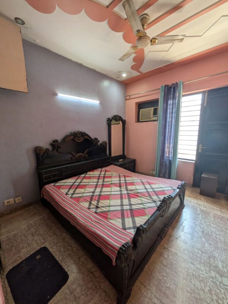 Bedroom, sector 23a 3 Bedroom 2000 Sq.Ft. Villa In Sector 23a Gurgaon 9784156