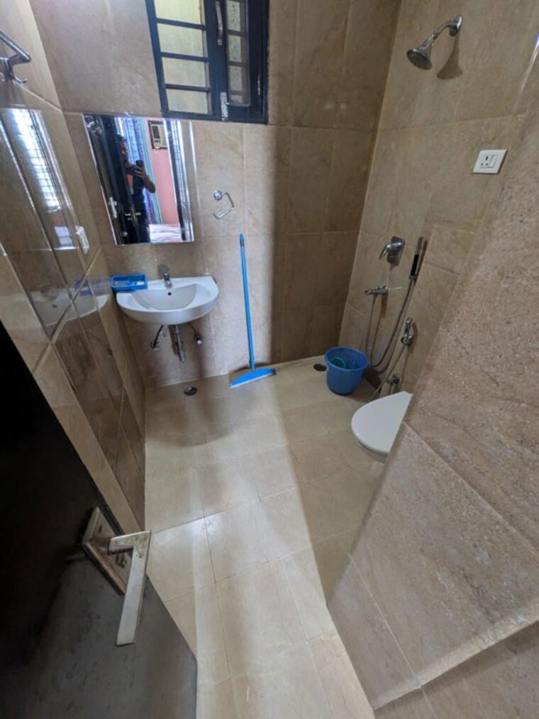Bathroom, sector 23a 3 Bedroom 2000 Sq.Ft. Villa In Sector 23a Gurgaon 9784156