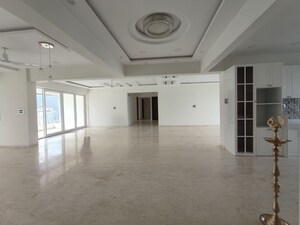 Building Lobby in 5 BHK Apartment at Viraj Tower, Kalwa – for Sale